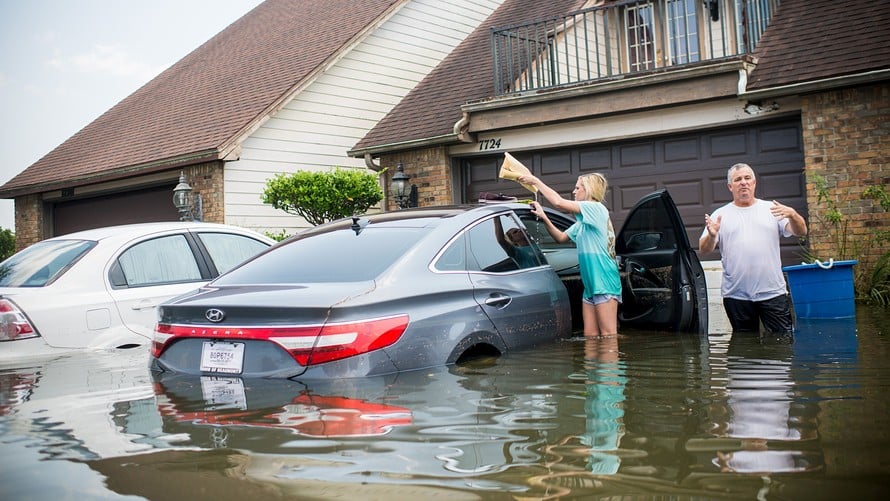 What to do if the car is flooded?